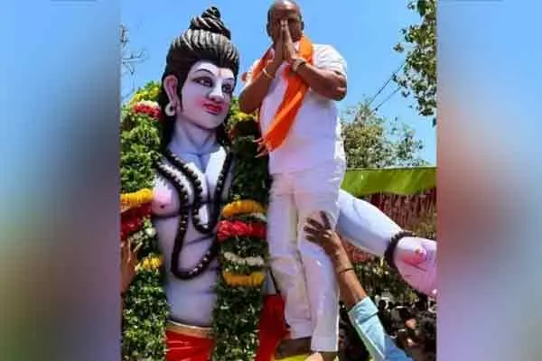 ram navami celebration in karnataka bjp mla incident viral in social media 