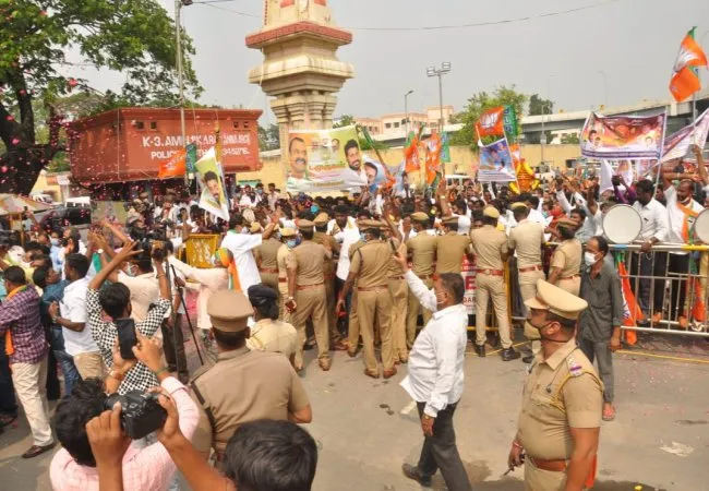 vel yathirai bjp leaders chennai police arrested 