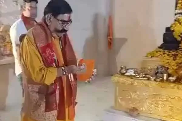BJP executive cleaned it for dalit MLA visited the temple in rajasthan
