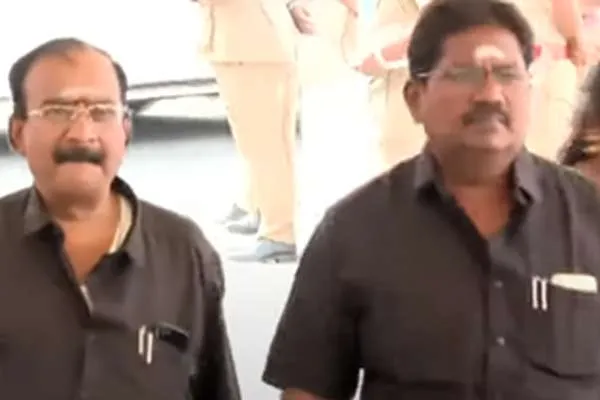 AIADMK MLAs wore black shirts to the Assembly
