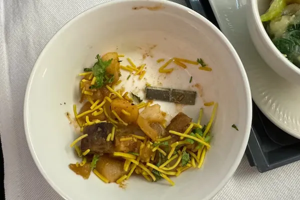 blade in food to distributed by the air passenger; 
