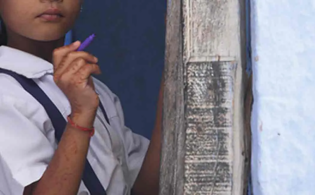rajasthan school girls fight over pen 