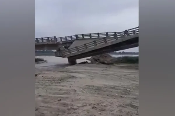 The bridge collapsed before the opening ceremony in bihar