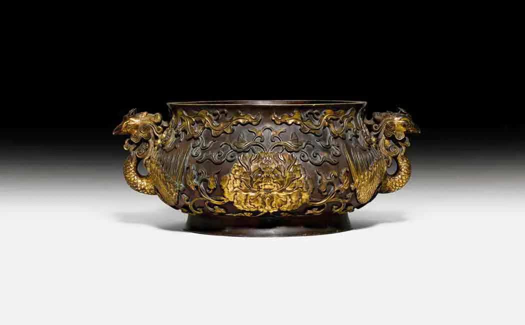 bronze bowl sold for 34 crore rupees in auction held at hongkong
