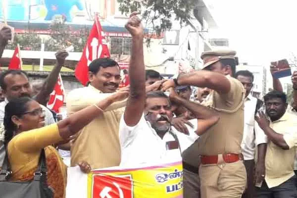 budget copy issue in dindigul police involved 