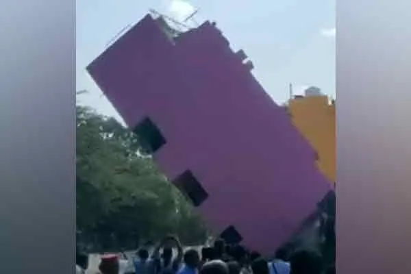 A 3-storey building collapsed in an instant; Owners tears