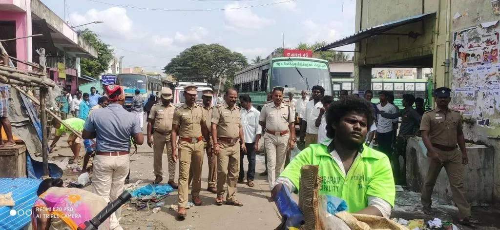  Disposal of disturbed shops at Chidambaram bus station