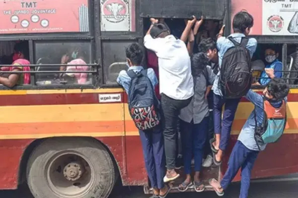 City Transport Corporation Explanation What measures have been taken to prevent traveling on bus steps? - 
