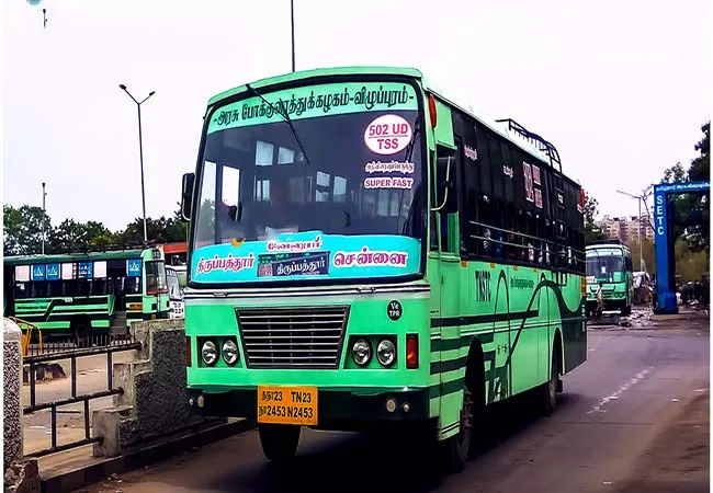 A young man who built a tali for a woman on a running bus tirupattur 