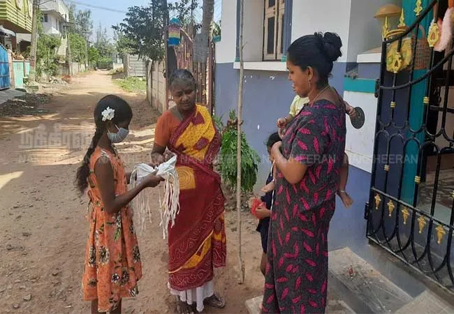 cuddalore district chidambaram school students had give to masks peoples 