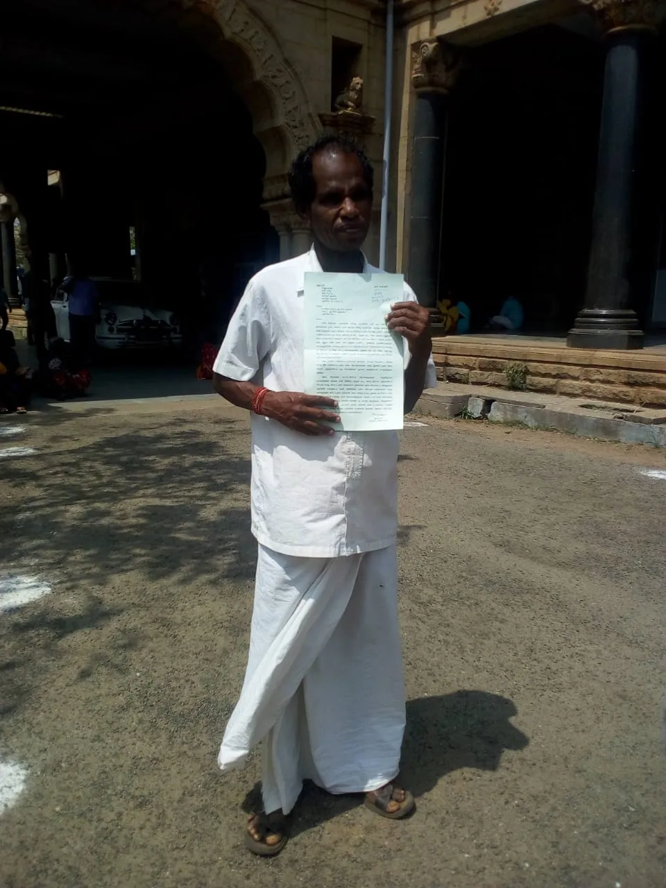  Storm relief;asks bribe .. blind worker complaint