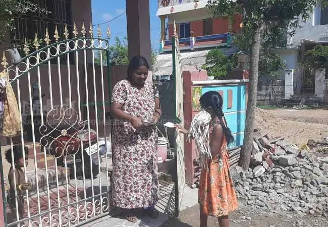 cuddalore district chidambaram school students had give to masks peoples 