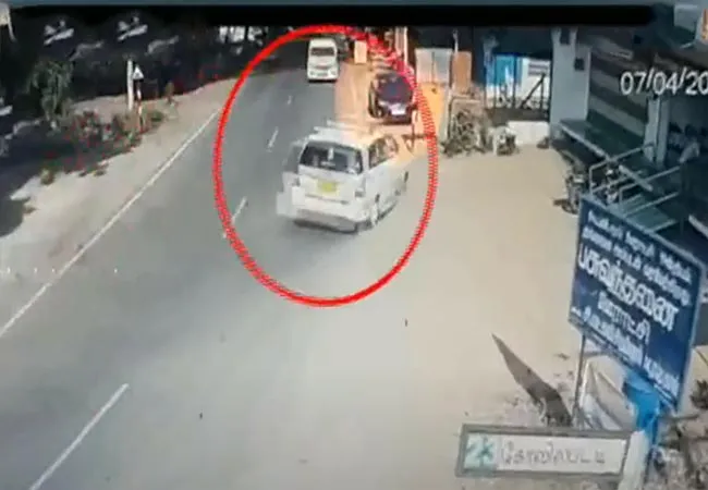 The car collided head-on with a speeding car!
