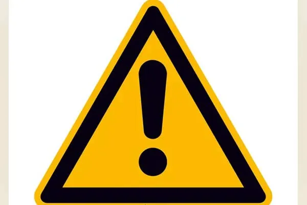 Oil spilled on the road; Vehicles that slid in succession