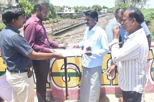 Development projects District Collector inspects