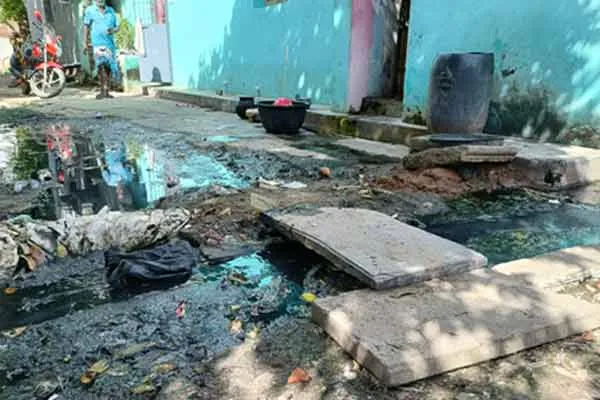 Public suffering for Stagnation of sewage in residential area