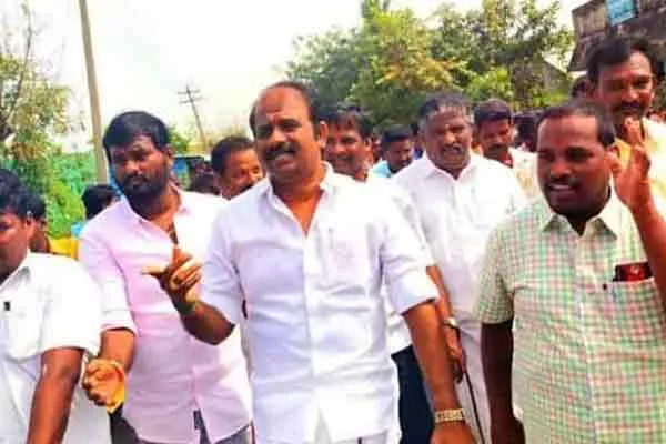 rishivandiyam dmk mla vasantham karthikeyan appreciated by peoples and students