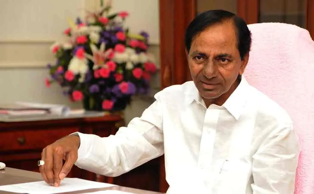 chandrasekar rao announces 10 lacks rupees for people in his native