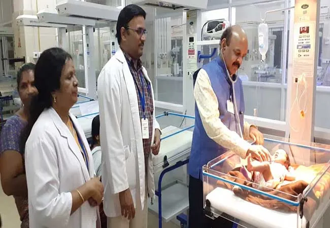 A baby boy who was born just 3 days after being thrown!