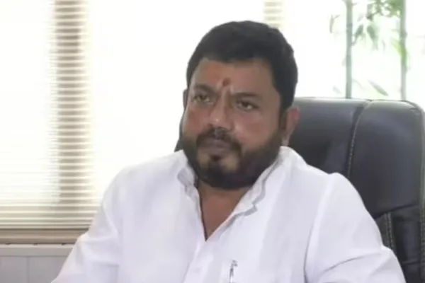 Bjp leader said people should sip cow urine before enter the function for navarathiri