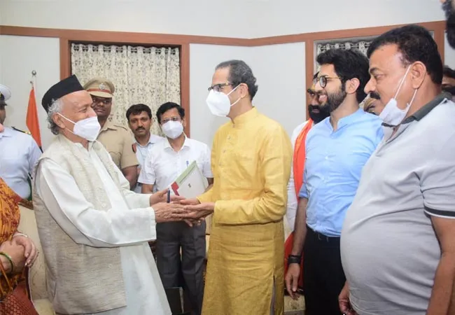 Uddhav Thackeray resigned from the post... BJP members in celebration!
