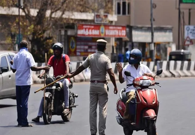 tamilnadu curfew vehicles police arrested 