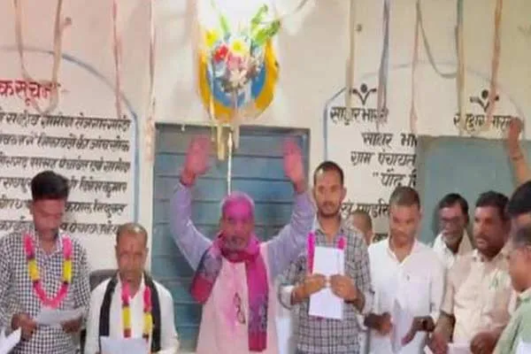 Husbands taking oath instead of female councilors in chhattisgarh