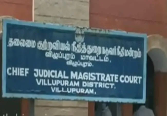 Friends of the student who gave a secret confession in court!