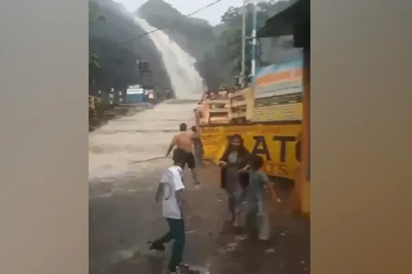 Incident happened to a 17-year-old boy on floods in Courtallam