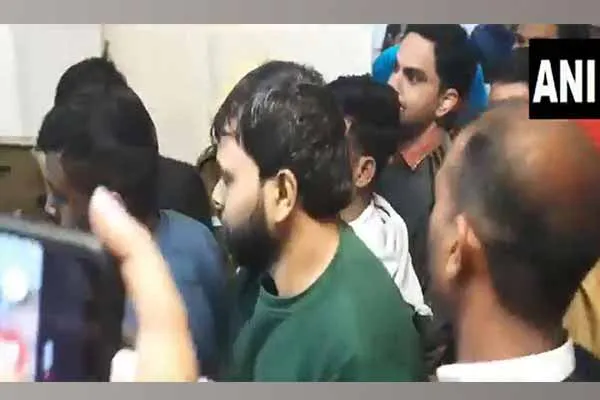Parliamentary Security Breach Incident; Police custody for 4 people