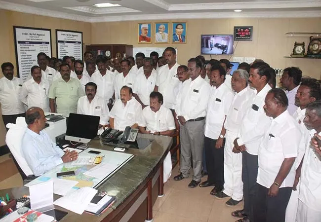 cuddalore dmk leaders meet collector local body election vote counting 
