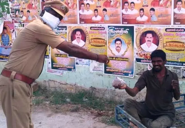 pudukkottai police provide foods for dogs 