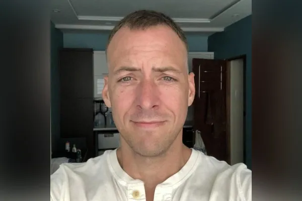 sensation by America writer says I have told my friends not to go to India alone