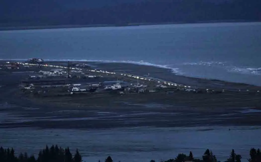 Tsunami warning issued for parts of Alaska after 7.8 magnitude earthquake.