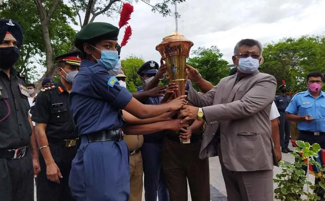 'Swarnim Vijay Mashal' received in Trichy