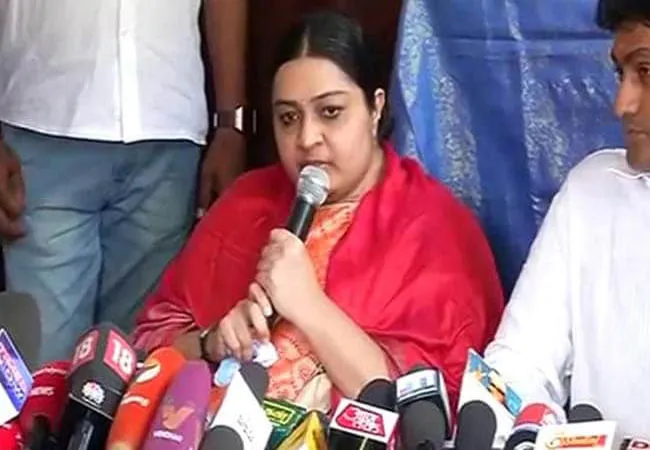 j deepa peravai join with admk party j deepa announced