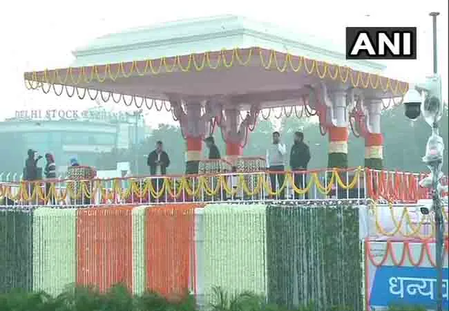 delhi aam aadmi party arvind kejriwal to take as oath on chief minister 