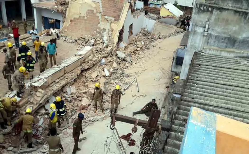 virudhunagar district marriage hall demolished women incident police 