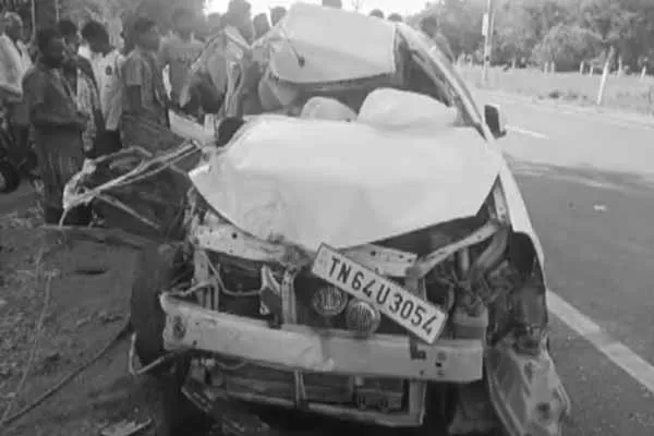 Car-Lorry Collision incident Tragedy happened to the district education officer