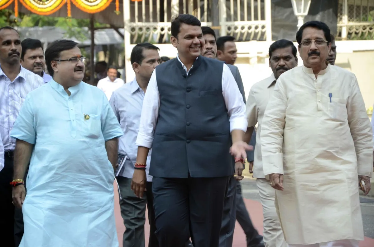 MAHARASHTRA GOVERNMENT PUSH TO RELIANCE INFRASTRUCTURE ANIL AMBANI 