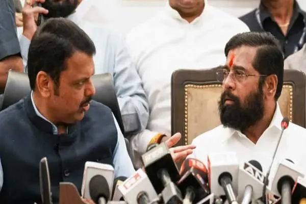 Devendra Fadnavis to sideline Eknath Shinde and Increasing conflict in the alliance in maharashtra