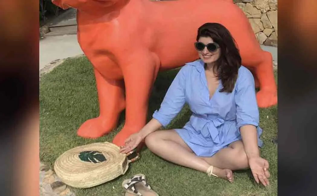 twinkle khanna trolls modi meditation
