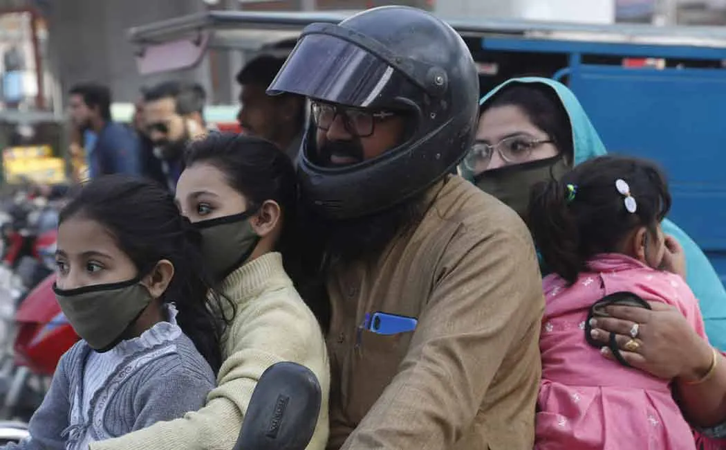 corona affects youth in pakistan