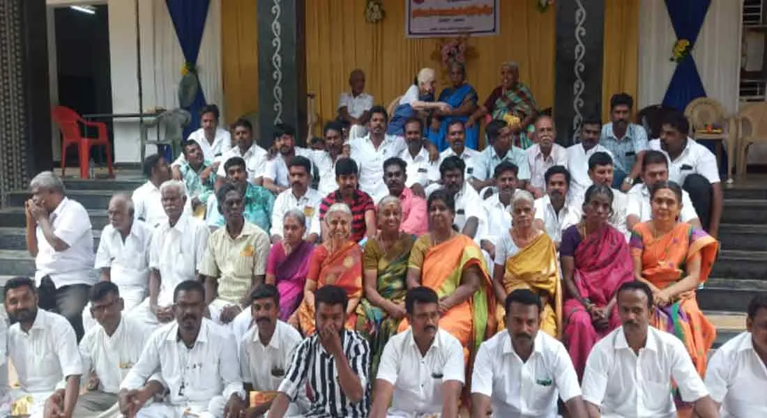 Alumni honored the Teachers.. A Flexible Meeting After 30 Years !!