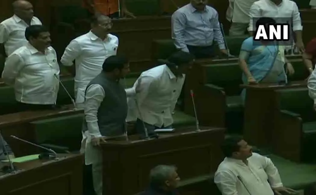 shivsena passed floor test