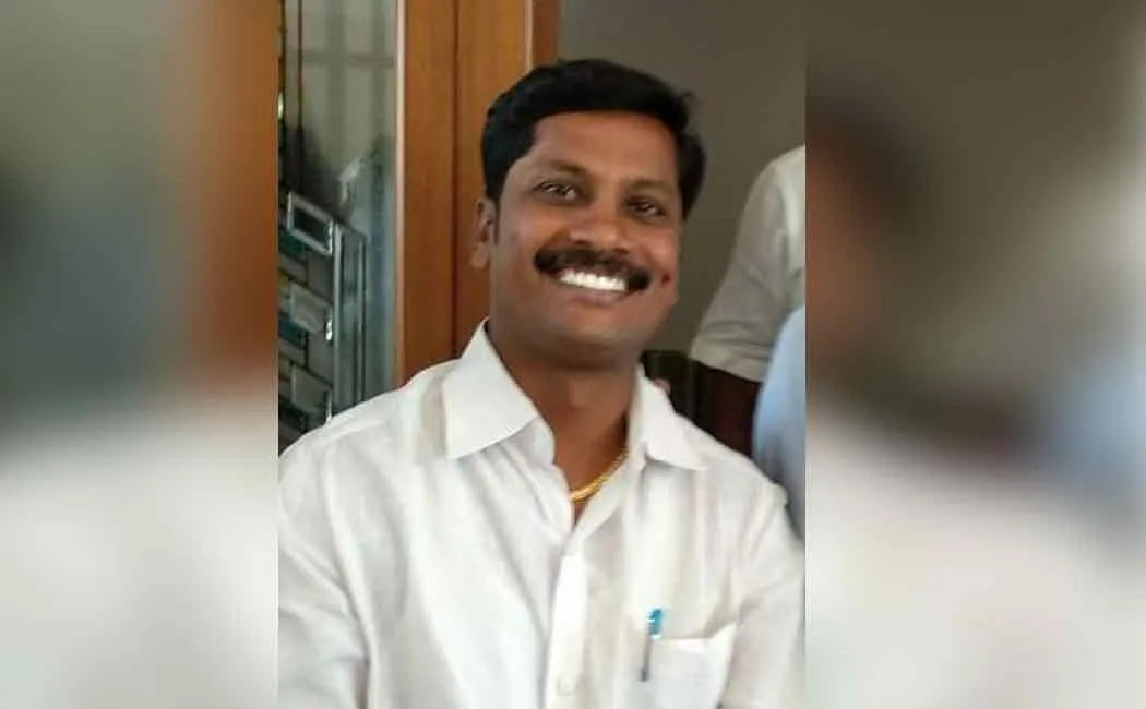Tirupattur private school teacher cheated public government job 