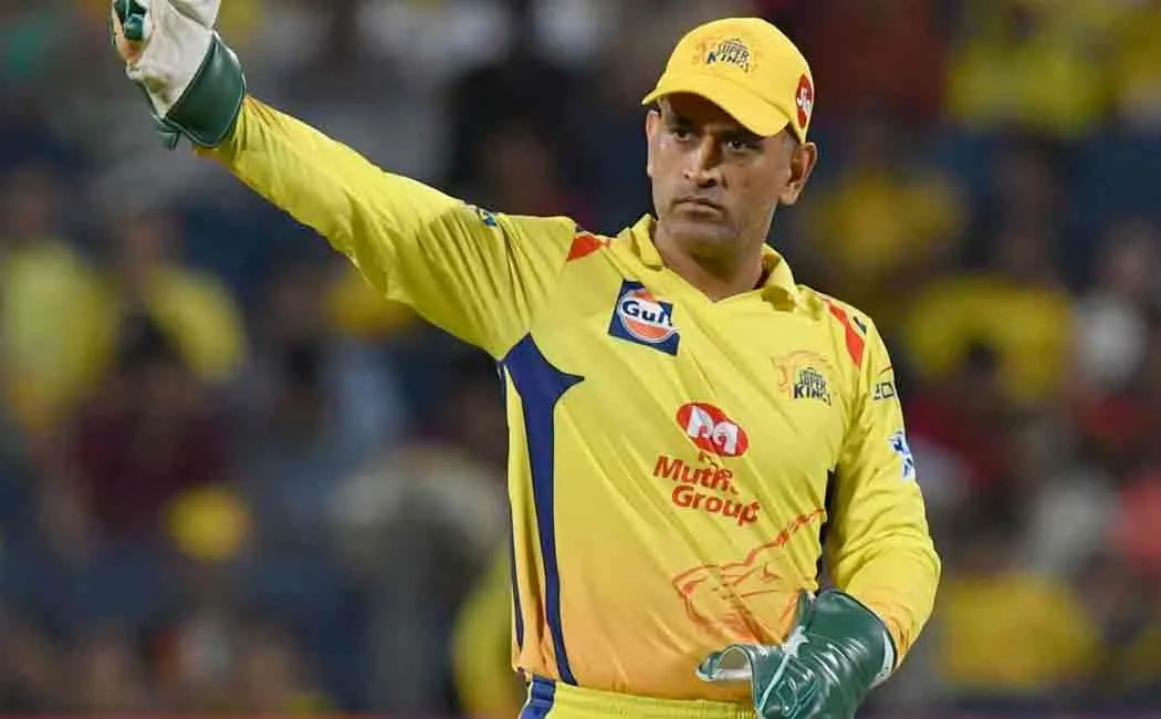 dhoni files a case on amarapalli constructions