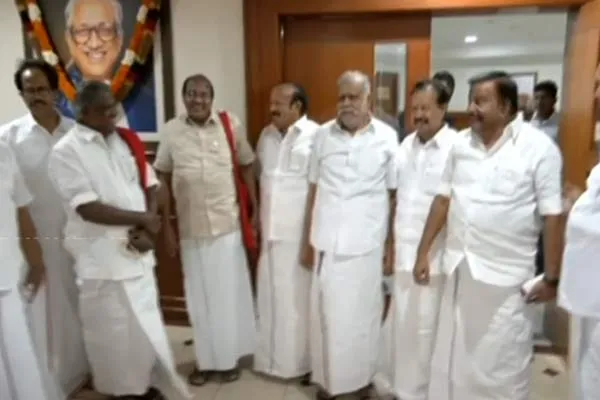 seat allocation Talks between the DMK and the Communist Party of India