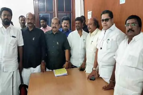 rahul gandhi disqualification issue reflected in pondy assembly  