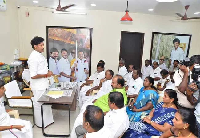 dmk party leader and mla Anbil Mahesh Poyyamozhi speech 